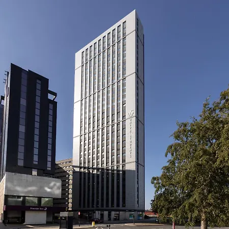 For Students Only Ensuites In Sky Plaza Leeds (West Yorkshire)