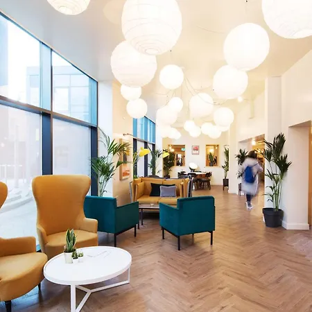 For Students Only Ensuites In Sky Plaza * Leeds (West Yorkshire)