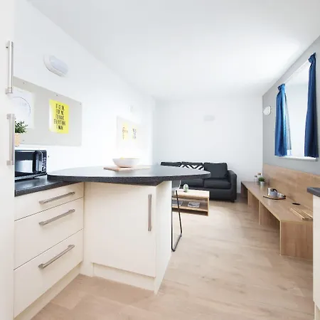 For Students Only Ensuites In Sky Plaza Apartment