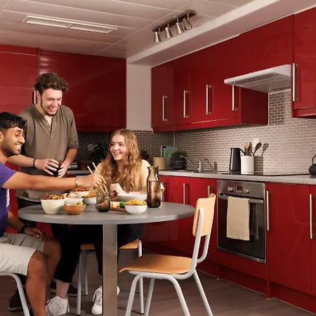 Apartment For Students Only Ensuites In Sky Plaza
